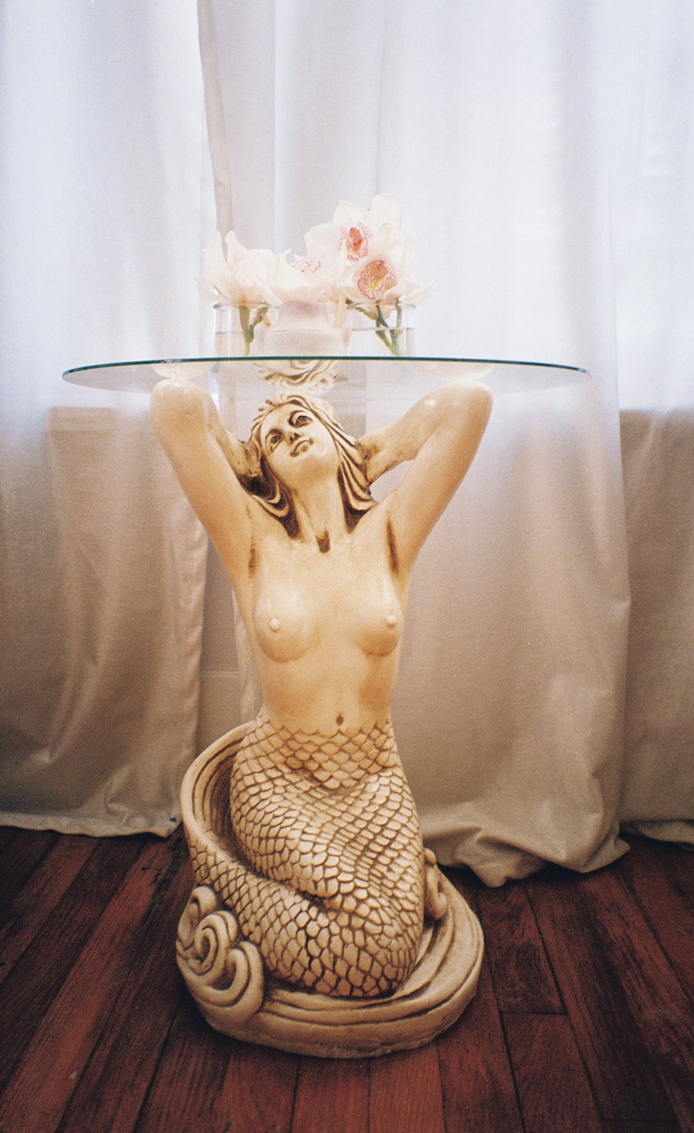 cody-swann-photo-43-mermaid-table